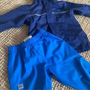 MEC 2-piece waterproof rain jacket and matching pants | 12 months